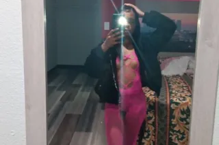 Small petite Freak😩💦 photo 1