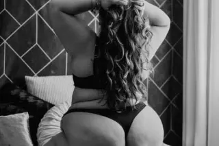Back to Full Service. $85Hh. Available after 7. photo 6