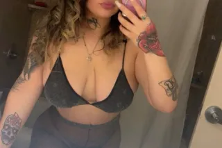 lets get snowed in together 💋 New in Town