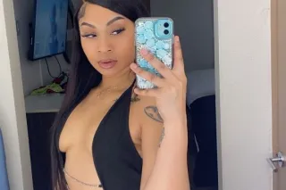 😘 hi babes. CARPLAY & OUTCALL TEXT ME 📲 lets meet up