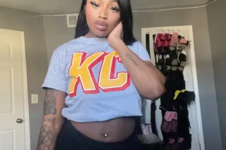 YOUNG SUBMISSIVE 😍 Petite mixed beauty 💕🧈BJ QUEEN 😍 CREAMY PUSSY🍭 AVAILABLE NOW! photo 4