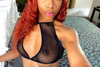 pretty petite w a phatt ah ! 🫣 photo 5