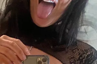 🎀 MILF Next Door 🎀 photo 2