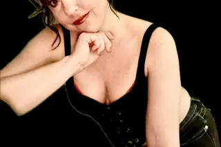 hi I'm Trina come and see me for adult fun photo 4
