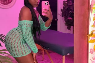 A Woman With Great ASSests 😉🍑 photo 4