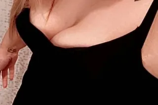 Pretty Face With A Dangerous Mouth photo 8