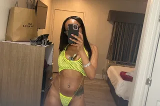 belizean🇧🇿 pretty brown drivin you wild photo 2