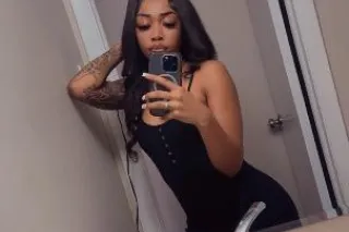 NEW IN TOWN 🥰 Throat Goat Babe👅 Give Me A Text😘😜 Join Whatsapp 93 42 01 25 45 photo 2