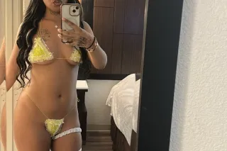 AVAILABLE NOW😏👅 photo 8