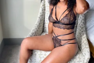 NEW Upscale BombShell!! Curves like a RaceTrack! 💋💦