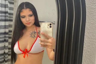 hey babe!! im Delilah come play with me im young & fun with a overally WET & TIGHT latina PUSSY 💦 2 GIRL SPECIAL 👧🏻👧🏽 photo 3