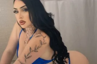 🎀German American Temptress-Curves Made for Sin, Lips Made for Pleasure 🦋 CATCH ME WHILE IM IN TOWN 💋 photo 2