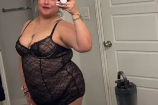 🔥HORNY LATINA MILF🔥 photo 6