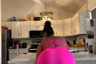 CUM START THE WEEKEND OFF RIGHT WITH YOUR FAVORITE LATINA😍 AVAILABLE WHENEVER & WHEREVER 🥰 WEEKEND SPECIALS✨ photo 6