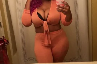 S🤪🤪MS PRETTY TITTS (o)(o) Big Ass boobs, tight wet warm ❤Please and Tease ❤White men are my favorite