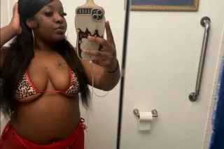 HEY BABES IM PRINCESS😘😘😘