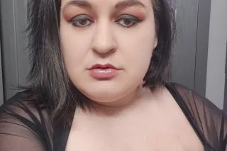 Go Big or Go Home! Big Ass & Big Tits BBW Aims to Please photo 2