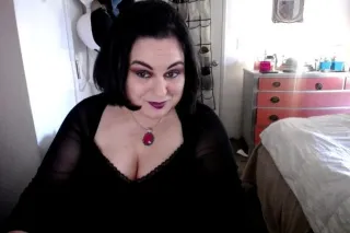 Go Big or Go Home! Big Ass & Big Tits BBW Aims to Please photo 3