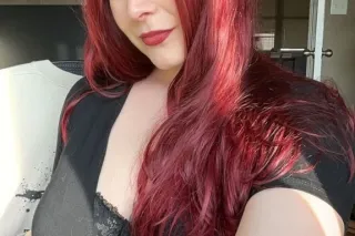 Slim Thick Tattooed Redhead photo 2