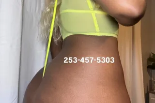 BIG Booty Tall Nigerian 💦 passing through today only!! , cum see me while you can 🍑 photo 3