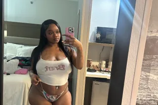 Your Favorite Girl 💦 FACETIME SHOWS 📲 Curvy 🌶 Creamy Wet 💦 Ready To Play ALWAYS 😘