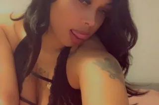 Back In Town 💋 photo 3