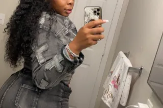 Natural Big Booty Babe 💋 photo 8