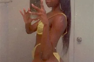 Hammond | Bubble Booty Brittany | Come See Me Before I Leave Town photo 4