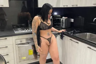 hola mi nombre es rosa acabo de llegar a la ciudad y solo quiero pasarla bien contactame y sacare toda tu lechita photo 3