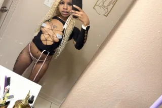 Young Tight Creamy Pussy💦Affordable Rates😍Facetime Verify✅