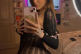 sweet and discreet photo 2