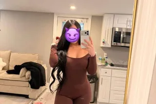Hot sexy Latina girls willing to please you😈 photo 3