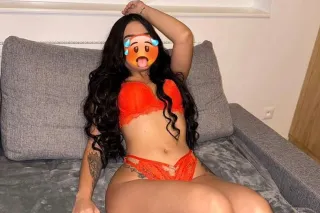 Hot sexy Latina girls willing to please you😈 photo 4