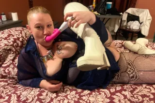 SUCKABLE SATURDAYS Blow Job SPECAILS.... cum get your soul sucked out!!!!! (calls only) come get your soul sucked out BEFORE you spend all say with her with no blow job. bj covered $100 SPECIALS no raw photo 4