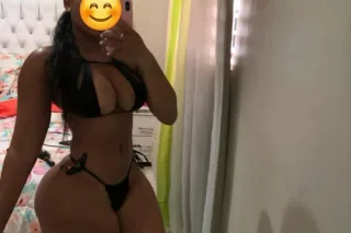 estoy disponible papi ven a verme photo 2
