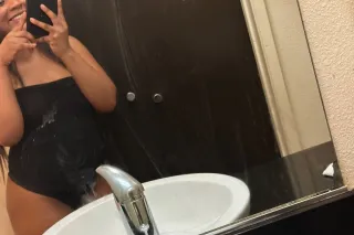 DEZIKAKES🥰 LOOKING FOR MY SUGAR DADDY photo 2