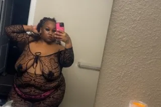 THICK BBW GODESS photo 4