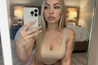 All Natural Petite Blonde Next Door💋 photo 5