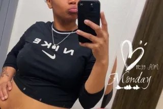 Available Come See 🩷👑 photo 6