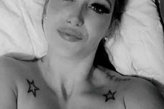 Hey Handsome, its Lilli here.Text me so you can cum find out why i wear the 👑! photo 2