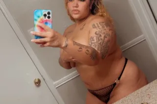LETS PLAY 🩷🩷🩷YOUR SLUTTY EXOTIC 💕💕