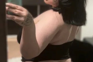 AVAILABLE NOW✅ thick and tatted ❤