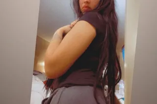 NEW IN TOWN 💦🍑😍 photo 5