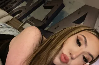 Petite and ready to have some fun 😈 photo 5