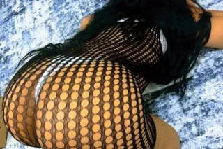 NEW LATINA IN THE AREA photo 4