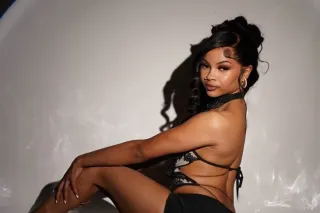 Tight & Petite treat photo 2