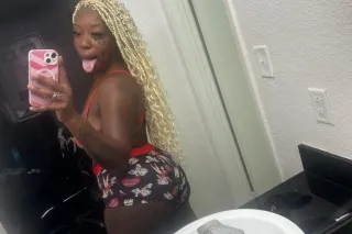 Little Ms. Touch-His-Mind 😛The One He Can’t Shake🤌🏾 Little Ms. Pull-You-In Without Trying💁🏾♀ Little Ms. Stay-On-Your-Mind 🥰 photo 5
