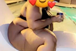 COME GET THAT NUT OFF YOUR FAVE BBW 🤭😍 I EAT DICK SO CRAZYYYYYYY 😭😭🔥🔥🔥LAST NIGHT IN TOWN ✌🏾✌🏾 ITS WET,TIGHT AND CREAMY 🤭💦 photo 3