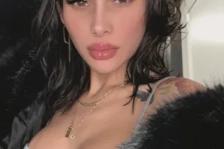 ONE AND ONLY IRIS ! GUARANTEED! VIDEO VERIFY NO FAKE! DONT FALL FOR THE FAKE POSING AS ME photo 5
