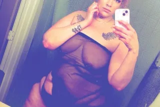 Thick Thigh Thursday with 6'3 AMAZON Goddess!